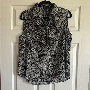 Jones New York Black & White Sleeveless Ruffle Leopard Print Blouse